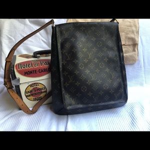 Louis Vuitton Musette Salsa GM
